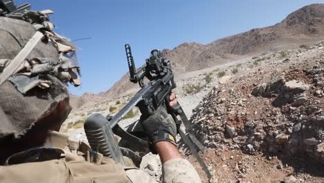 Us-Marines-In-Desert-Camouflage-Conduct-Range-400-Integrated-Training-Exercise-At-Twentynine-Palms-Ca-1