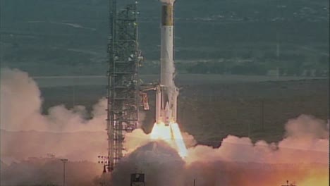 Die-NASA-Terra-Mission-Startet-1999