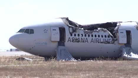 Footage-Of-The-2013-Asiana-Air-Crash-Disaster-In-San-Francisco-Ca-1