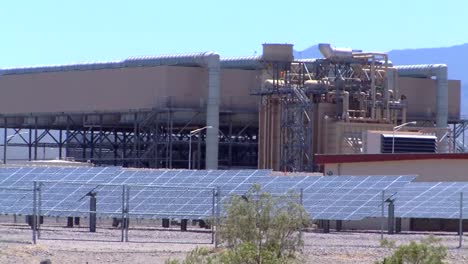 The-Copper-Mountain-Solar-Farm-In-Nevada-Generates-Clean-Electricity-1