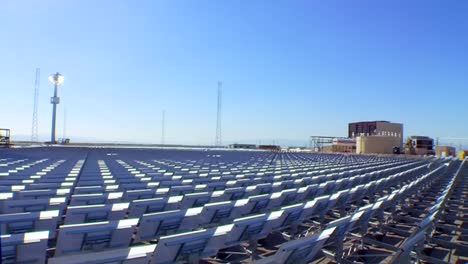 A-Large-Solar-Array-In-The-Desert-Generates-Clean-Electricity-2