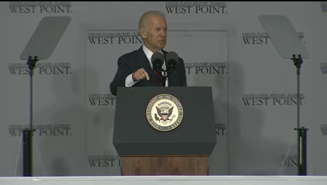 Vizepräsident-Joe-Biden-Und-Kadetten-An-Der-West-Point-Military-Academy-Abschluss--Und-Antrittszeremonien-10