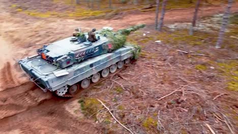 Dutch-And-German-Armoured-Units-Employ-German-Leopard-Ii-Tanks-And-Dutch-Cv90-Infantry-Fighting-Vehicles-Lithuania
