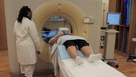 A-Patient-Is-Given-Radiation-Imaging-Treatment-For-A-Cancer-Diagnosis-6