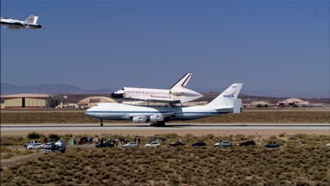 The-Final-Voyage-Of-Space-Shuttle-Enterprise-As-It-Comes-In-For-A-Landing-At-Dryden-Air-Force-Base-2