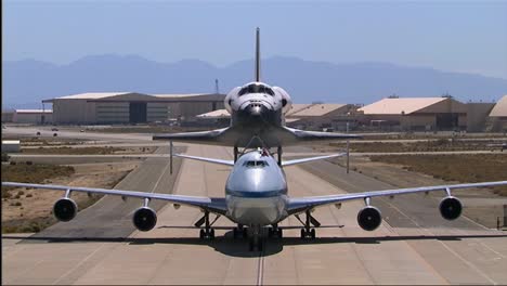 The-Final-Voyage-Of-Space-Shuttle-Enterprise-As-It-Comes-In-For-A-Landing-At-Dryden-Air-Force-Base-3