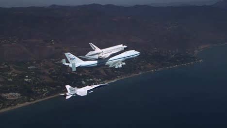 The-Final-Voyage-Of-Space-Shuttle-Enterprise-Flying-Over-Pacific-Coast-4