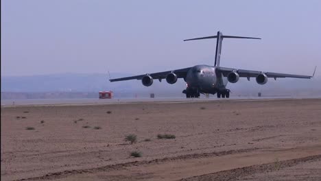 The-Us-Air-Force-Retires-Its-First-C17-Transport-Plane-In-2012
