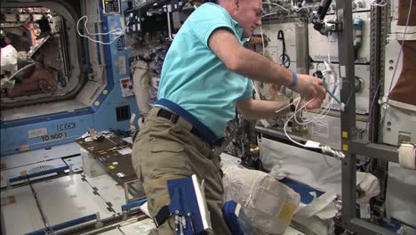 Life-On-Board-The-International-Space-Station-5