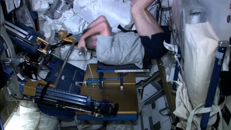 Life-On-Board-The-International-Space-Station-8