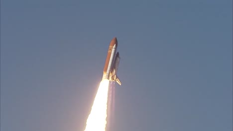 The-Space-Shuttle-Discovery-Launches-In-2011-Final-Voyage-1