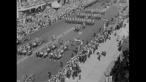 120.000-Veteranen-Demonstrieren-1933-In-Chicago-In-Einer-Parade