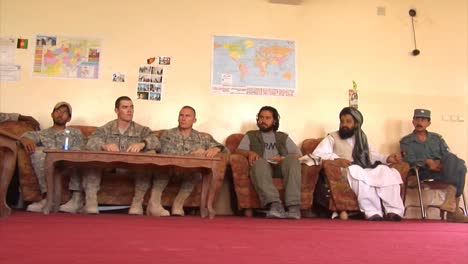 Afghan-National-Security-Forces-And-Afghan-Local-Police-Discuss-How-To-Increase-Security-And-Development-In-Afghanistan-With-American-Soldiers-2