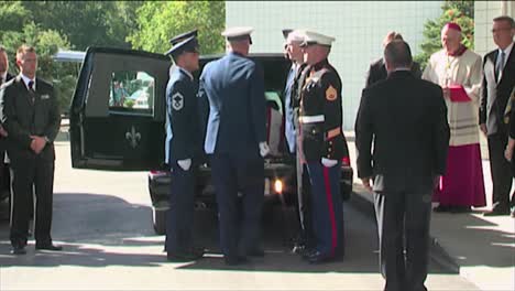 Honor-Guard-Members-Carry-The-Casket-Of-Senator-Ted-Stevens-During-A-Military-Funeral-1