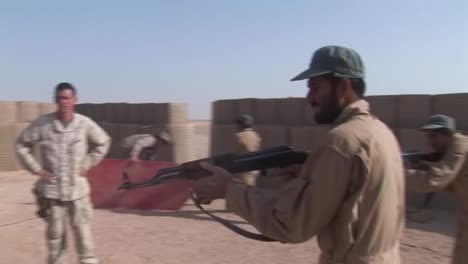 Afghanische-Polizei-Und-Soldaten-Werden-Von-Der-Us-armee-In-Taktiken-Unterrichtet-4