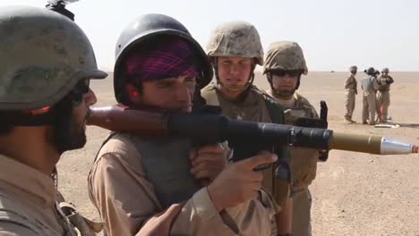 Afghan-Troops-Train-With-Us-Soldiers-Who-Teach-Them-How-To-Use-Rpgs-5