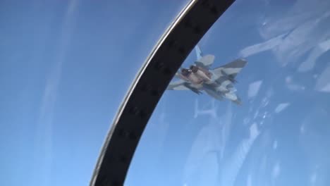 Chuck-Yeager-Pilotiert-Ein-Überschall-Düsenflugzeug-Zum-Jahrestag-Des-Durchbrechens-Der-Schallmauer-1