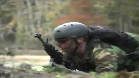 Navy-Seals-Special-Ops-Warcraft-Practice-A-River-Invasion-Exercise-3