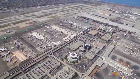 Vista-Aérea-View-Over-Los-Angeles-International-Airport