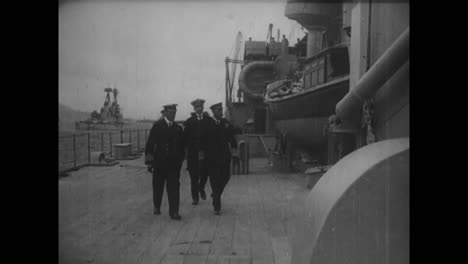 King-George-And-David-Beatty-Converse-On-The-Hms-Queen-Elizabeth-In-1918