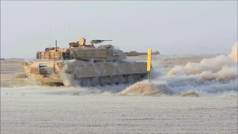 Abrams-Tanks-Fires-During-The-Iraq-War