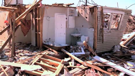 Ein-Tornado-Von-2011-Verwüstet-Tuscaloosa-Alabama-7ama
