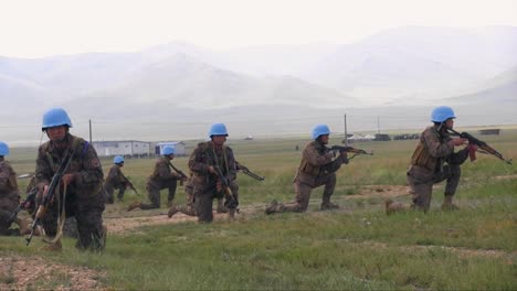 Us-Soldiers-Train-Mongolian-Armed-Forces-In-Various-Commando-Measures-1