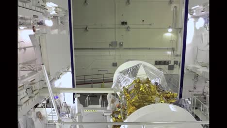 Scientists-Assemble-The-Aquarius-Satellite-In-Time-Lapse-And-Test-Its-Solar-Panels