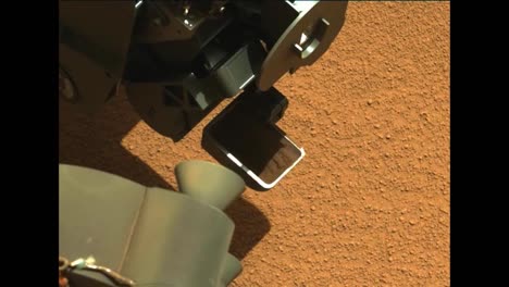 Nasa-Curiosity-Rover-Drills-Into-And-Takes-Rock-Samples-On-Mars-And-Finds-A-Foreign-Object