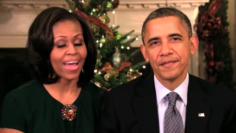 President-Obama-And-First-Lady-Michelle-Obama-Send-Holidat-Wishes-To-The-Troops-In-2012