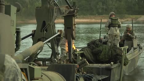 Us-Army-Troops-Practice-A-River-Assault-Operation