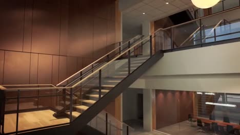Animierte-Visualisierung-Des-Interieurs-Eines-Modernen-Bürogebäudes