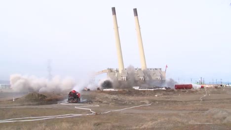 An-Old-Power-Plant-Is-Blown-Up-To-Make-Way-For-Cleaner-Energy-6