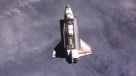 Das-Space-shuttle-Atlantis-Im-Flug-Von-Oben