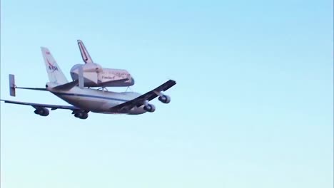 The-Space-Shuttle-Discovery-Piggybacks-On-The-Back-Of-A-747