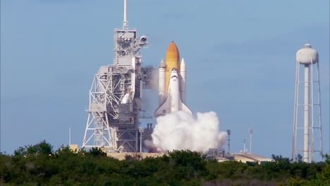 The-Space-Shuttle-Lifts-Off-From-Cape-Canaveral-Florida-1