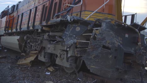 Las-Secuelas-De-Una-Colisión-Frontal-Entre-Dos-Trenes-De-Carga-En-Texas-En-2016