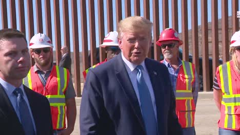 Us-President-Donald-Trump-Speaks-To-The-Press-From-The-Us-Mexico-Border-Wall-Construction-Area-2