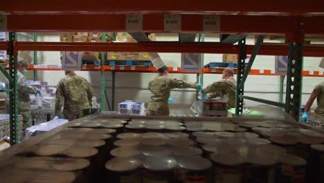 Us-National-Guard-Soldiers-Distribute-Food-At-A-Missouri-Food-Bank-During-The-Covid19-Corona-Virus-Outbreak-Emergency-Pandemic-Outbreak-Food-Shortage