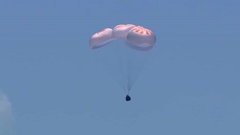 Nasa-Spacex-Dragon-Endeavour-Parachutes-To-A-Successful-Splashdown-With-Astronauts-After-Earth-Orbit-Gulf-Of-Mexico