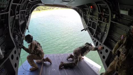 Florida-National-Guard-Soldiers-Helocast-In-Kingsley-Lake-From-A-Ch47-Chinook-Helicopter-At-Camp-Blanding-4
