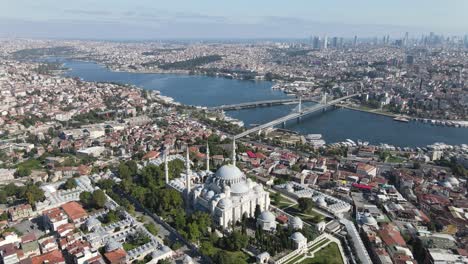 Mezquita-De-Süleymaniye-Antena-De-Estambul-Del-Cuerno-De-Oro