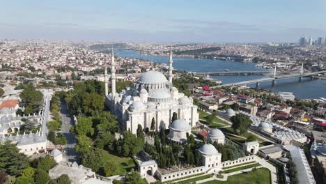Süleymaniye-Moschee-Istanbul-Goldenes-Horn-Luftdrohne-Stadtansicht