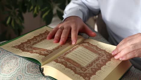 Quran-in-Close-Up-as-Muslim-Man-Reads