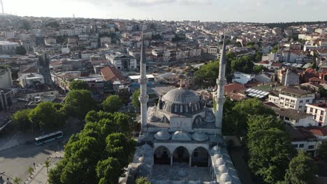 Mezquita-De-Yeni-Valide-Estambul-Drone-Aéreo
