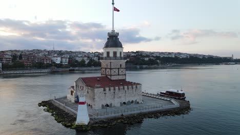 Jungfernturm-Istanbul-Luftdrohne