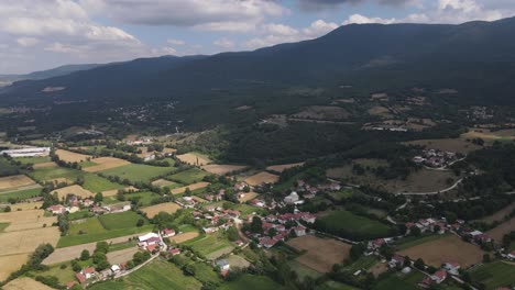 Pueblo-De-Campo-De-Planta-Rural