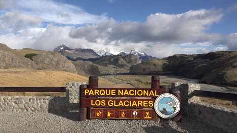 Signo-Del-Parque-Nacional-El-Chalten-Argentina