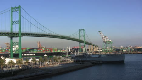 Los-Angeles-Kalifornien-Containerschiff-Im-Hafen