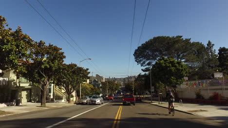 San-Francisco,-California,-El-Tráfico-Con-Bicicletas-Y-Autobuses.
